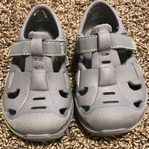Surprize by stride rite gray waterproof sandals